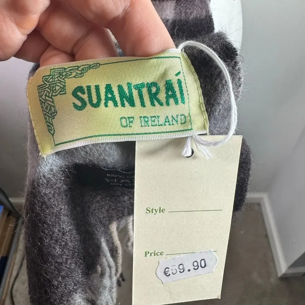 NWT Suantrai of Ireland 100% Cashmere Plaid Scarf